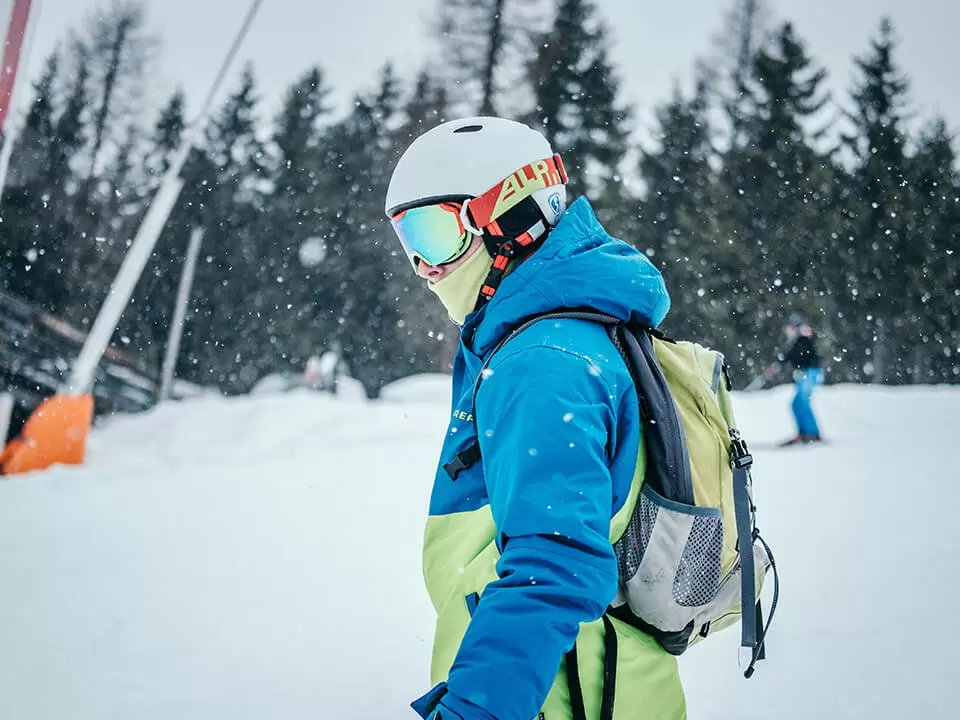 Kh&aacute;m ph&aacute; ngo&agrave;i trời v&agrave; huấn luyện qu&acirc;n sự