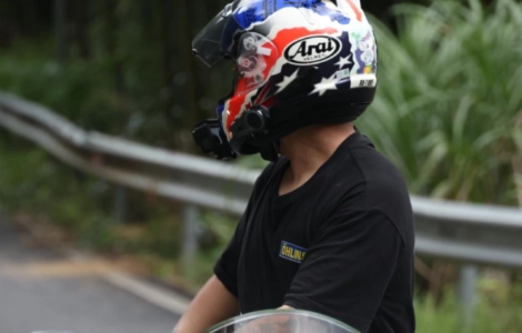 Khi kỹ thuật gặp gỡ sự đam m&ecirc;: OHMIEX D9 định nghĩa lại thiết bị li&ecirc;n lạc d&agrave;nh cho người l&aacute;i.