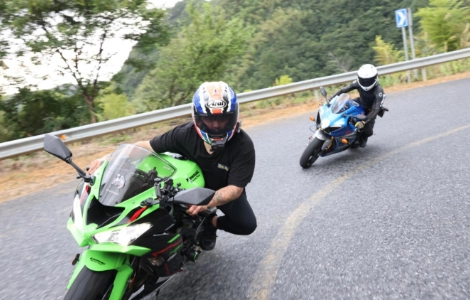 Phụ kiện Bluetooth si&ecirc;u nhẹ d&agrave;nh cho mũ bảo hiểm đang thay đổi ng&agrave;nh b&aacute;n lẻ xe m&aacute;y tại Anh như thế n&agrave;o: Kh&aacute;m ph&aacute; s&acirc;u về cơ hội của OHMIEX D9