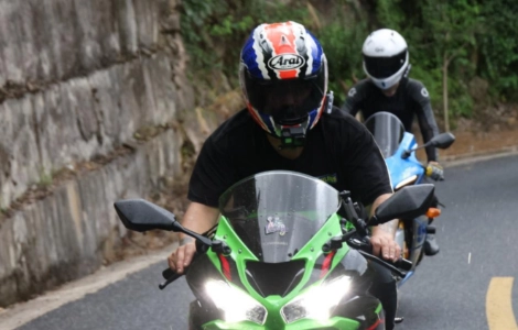 Hệ thống l&aacute;i xe th&ocirc;ng minh OHMIEX D9: Định nghĩa lại hệ thống giao tiếp l&aacute;i xe th&ocirc;ng minh d&agrave;nh cho thị trường B2B